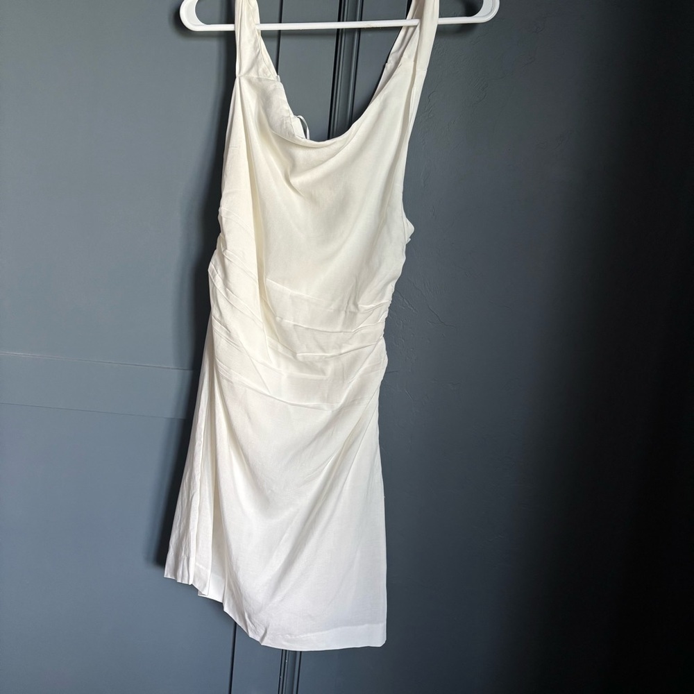 ASTR The Label Lora Mini Dress Medium White Off Shoulder Linen sorority - Picture 4 of 5